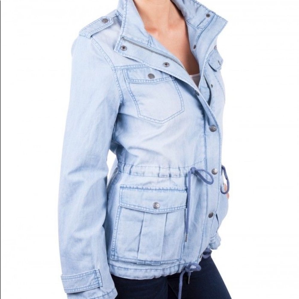 NWT Max Jeans Cloud Wash Utility Jacket